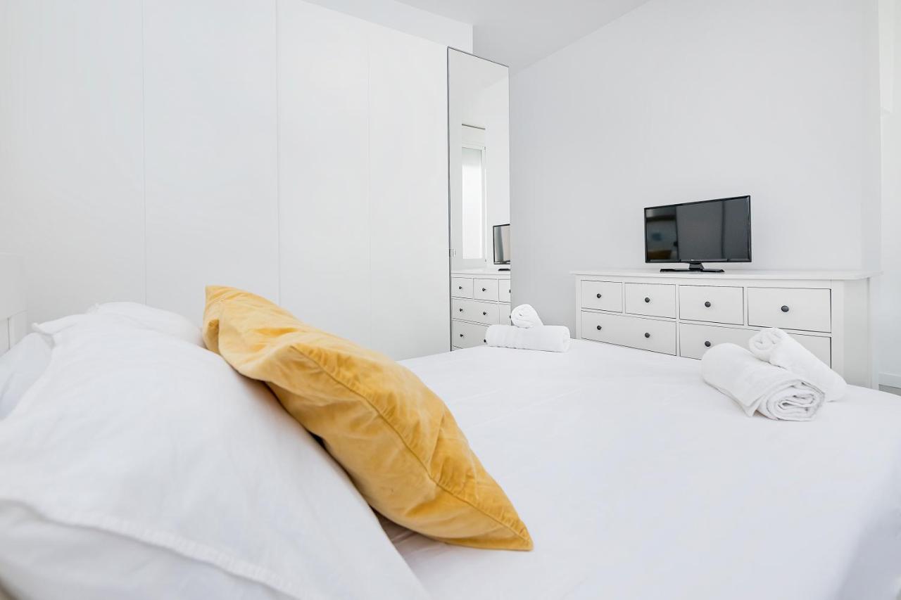 Homey Apt- Atico Con Vistas A La Catedral マラガ エクステリア 写真